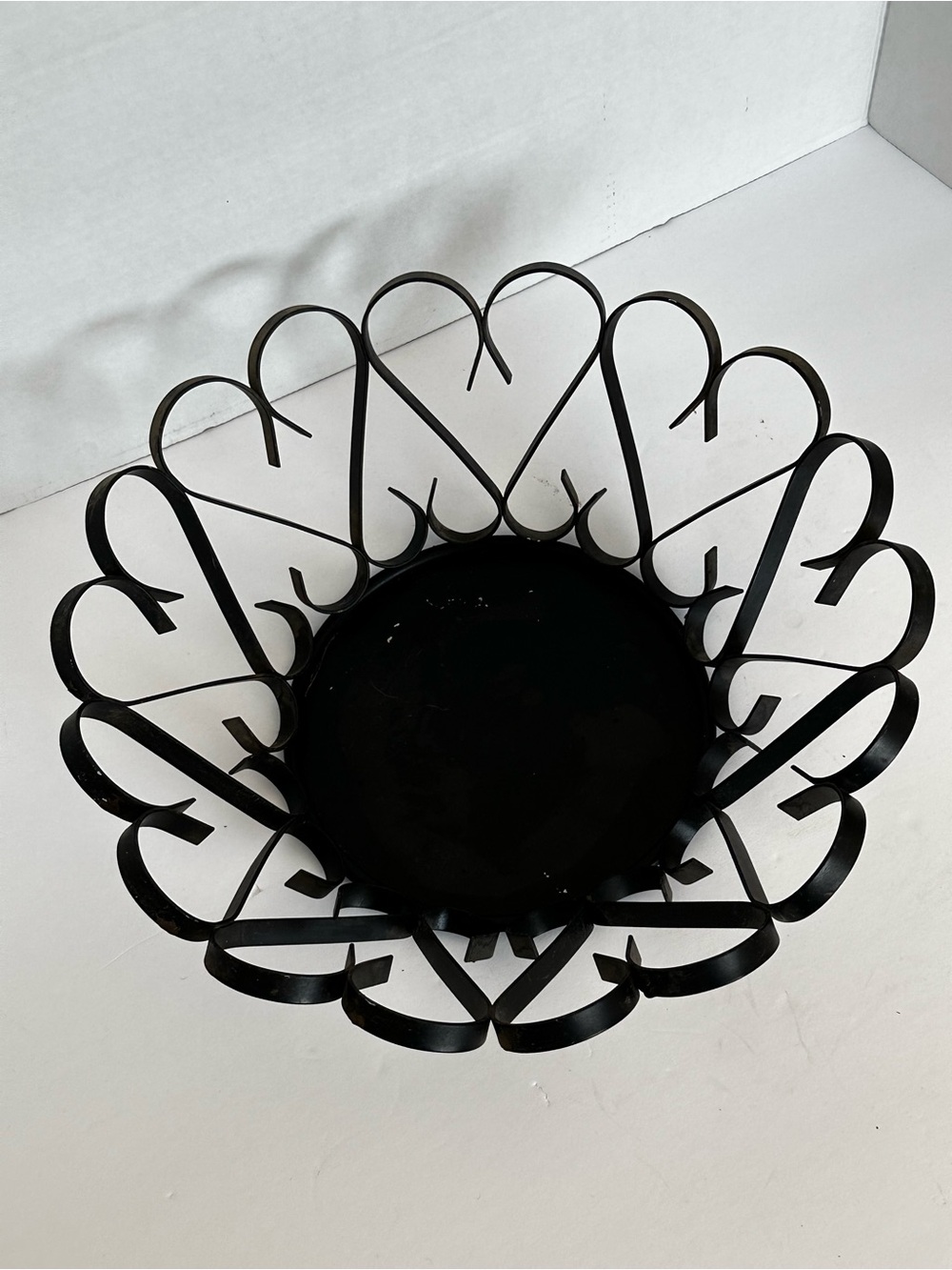 Black Metal Heart Basket